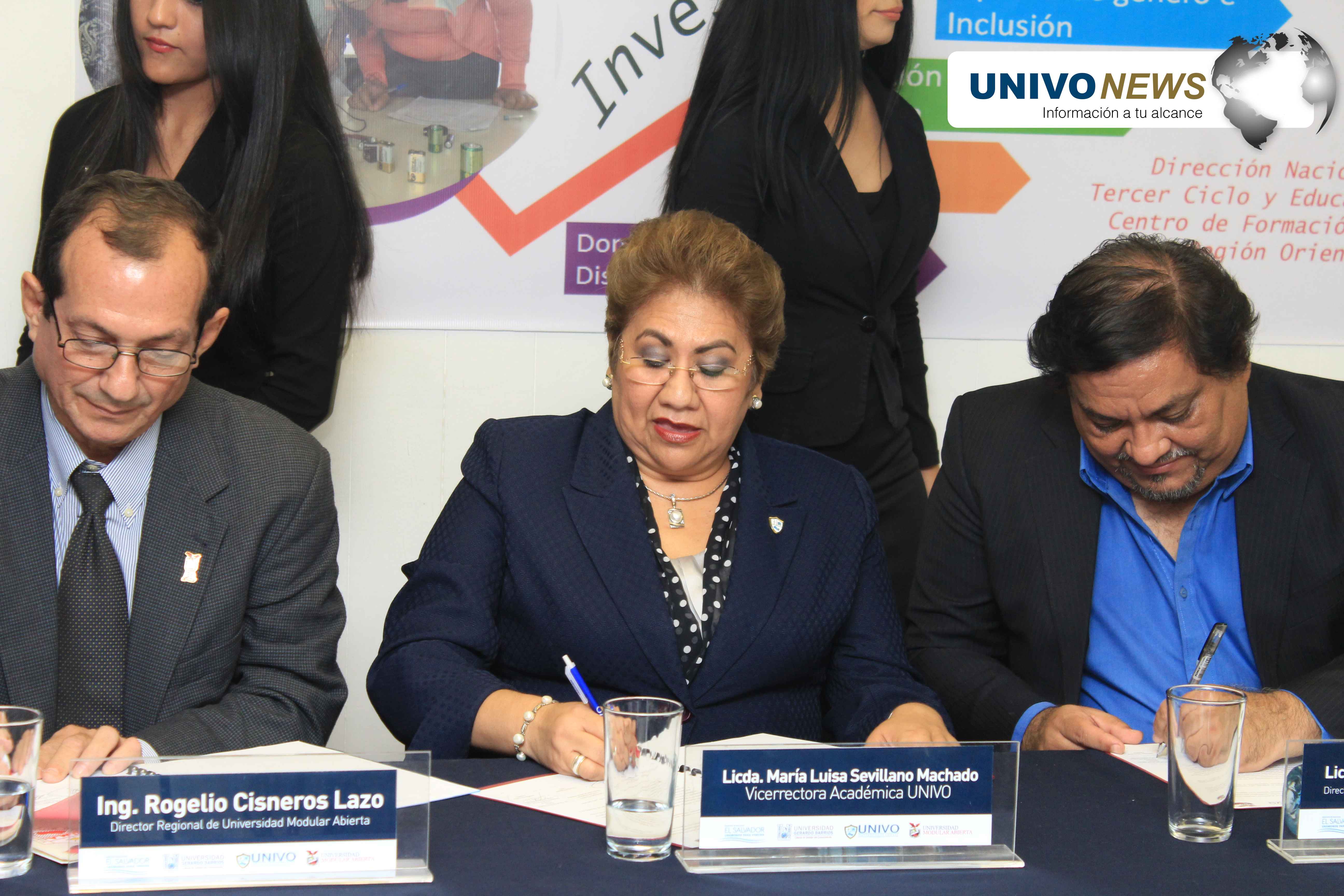 Photo of UNIVO firma carta de entendimiento con MINED