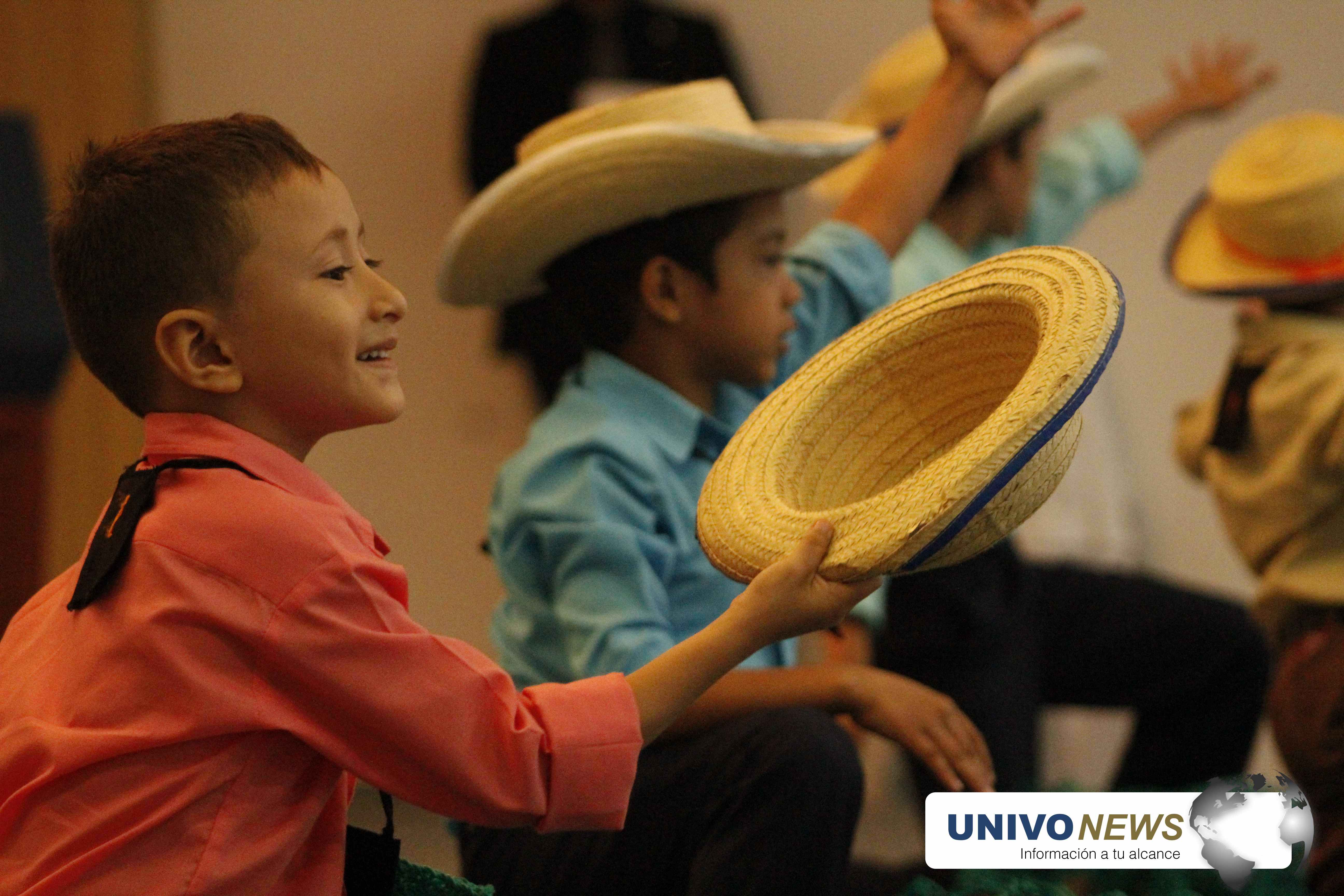 Photo of UNIVO celebró Festival de Danza Folclórica
