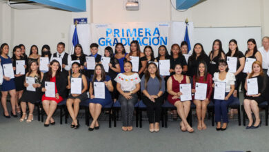 Photo of Primera graduación de Carreras Ocupacionales gracias a UNIVO-INSAFORP