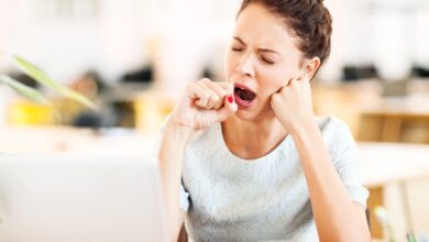 Photo of ¿Por qué bostezar es contagioso? La ciencia detrás de un misterio cotidiano