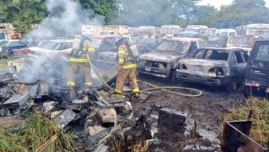 Photo of Bomberos controlan incendio en depósito de chatarra en San Vicente