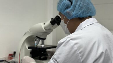 Photo of El Salvador celebra el Día Nacional del Profesional de Laboratorio Clínico