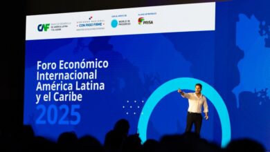 Photo of El Salvador comparte su experiencia de transformación en el Foro Económico Internacional de América Latina y el Caribe 2025