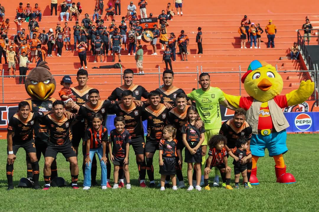 El Águila vence 4-2 al Cacahuatique y suma tres puntos clave - UNIVONews