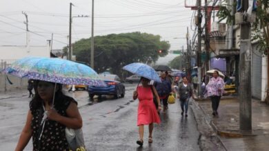 Photo of Lluvias continúan por influencia del huracán Erick y un sismo sacude la costa de Usulután