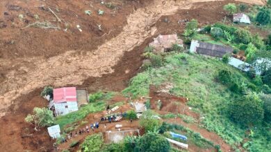 Photo of Autoridades colombianas atienden emergencia por deslizamiento de tierra