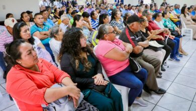 Photo of Entregan escrituras de propiedad a familias en 10 departamentos