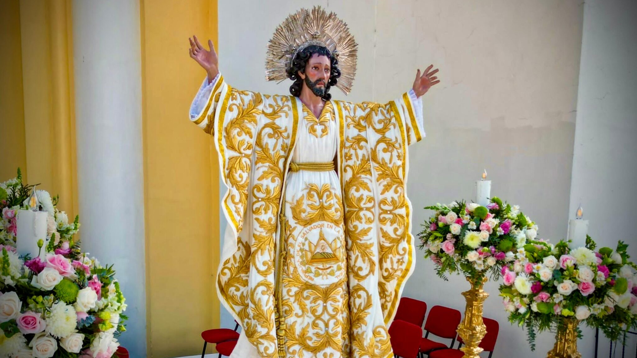 Misa solemne cierra fiestas patronales en honor al Divino Salvador del ...