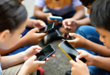 Photo of España prohibirá el acceso a redes sociales a menores de 16 años