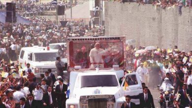 Photo of Hace 43 años, El Salvador recibió por primera vez a un Papa