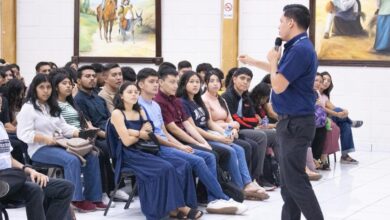 Photo of UNIVO fortalece programa de becas con jóvenes beneficiados en San Miguel