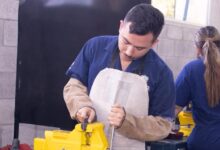 Photo of Estudiantes de Ingeniería Industrial fortalecen habilidades en prácticas de soldadura en la UNIVO