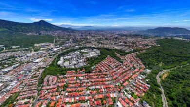 Photo of Ambiente cálido y lluvias marcaron el inicio de la semana en El Salvador