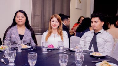 Photo of UNIVO fortalece la formación de estudiantes de Inglés con práctica de protocolo y etiqueta