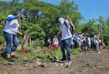 Photo of San Miguel busca frenar la acumulación de basura en el río Grande